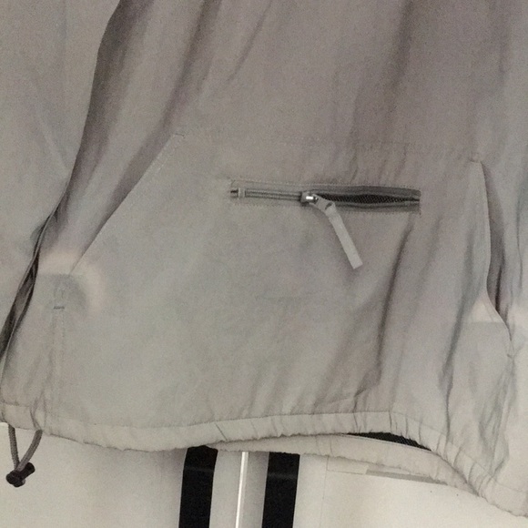 Zummies Zine Men’s reflective windbreaker Hoodie. Medium - Picture 3 of 10